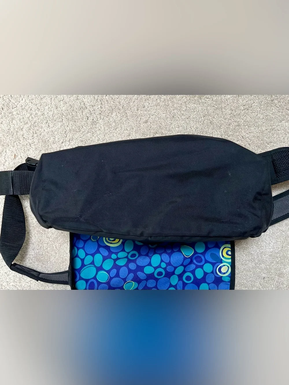 L.L. BEAN Retro Bubble Print Messenger Bag - Vibrant & Durable!
